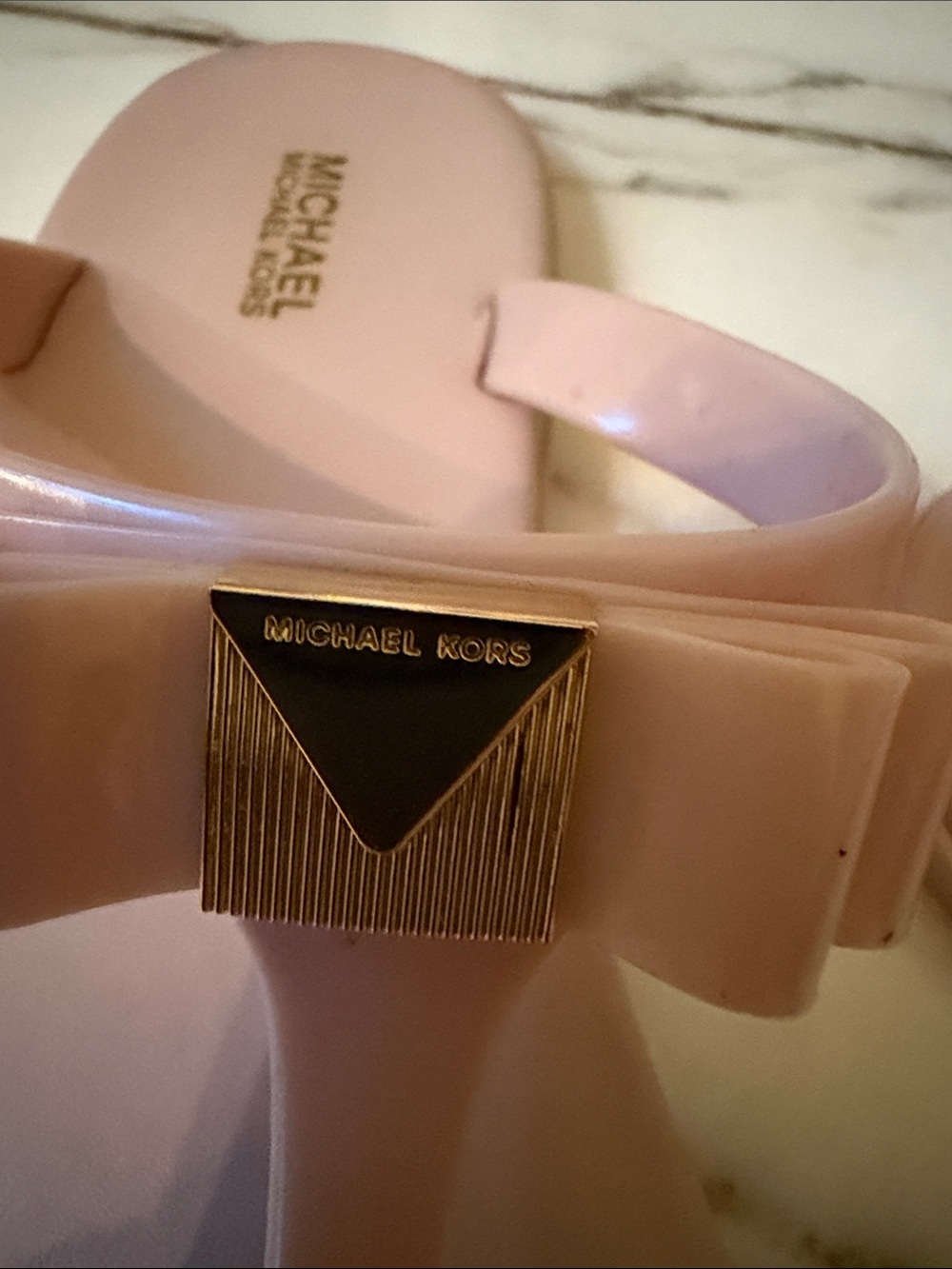 MICHAEL Michael Kors sz 9 M Caroline Jelly Thong -- Soft Pink - Gold hardware - Picture 9 of 9